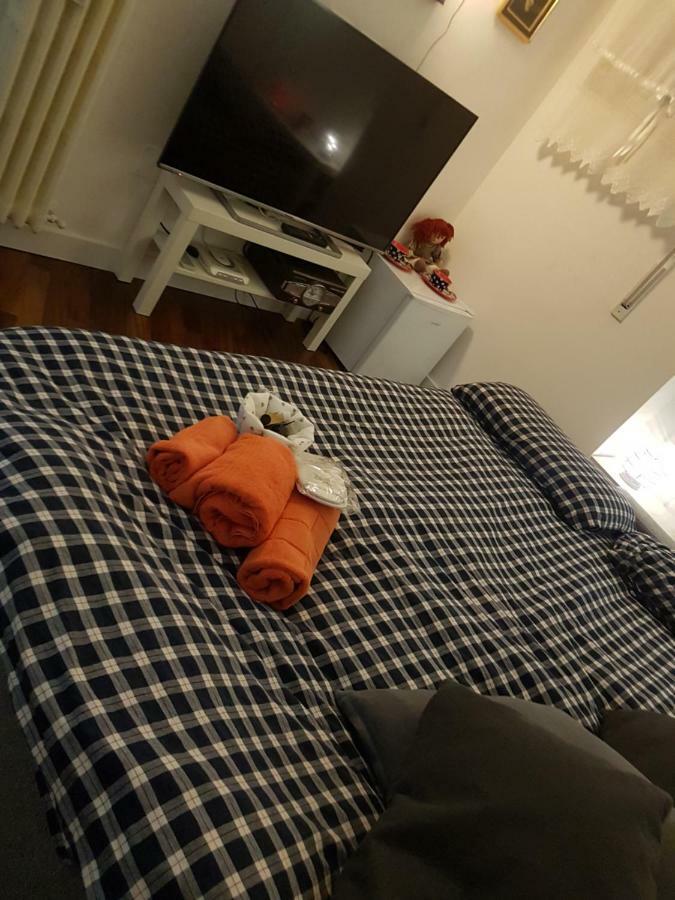 small bedroom vomero's Neapel Exterior foto